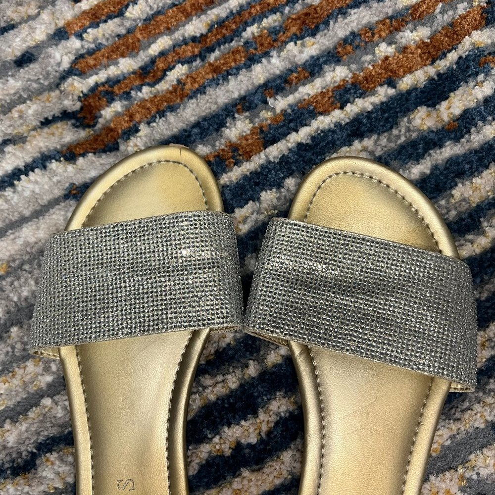Guess Factory Rhinestone Sandals Size 5M - Picture 2 of 9